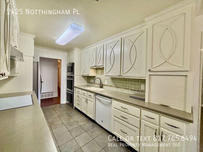 Foto del edificio - 2425 Notthingham Pl-