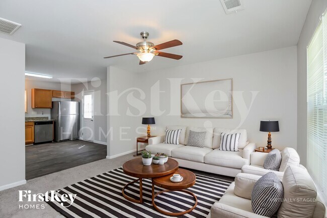 Foto del edificio - 8723 Sharonbrook Dr
