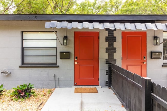 2166-2168 6th St - 2Bed/1 Bath Apartment for Rent - Near Downtown Sarasota!