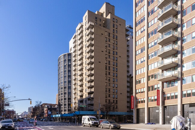 Building Photo - The New School