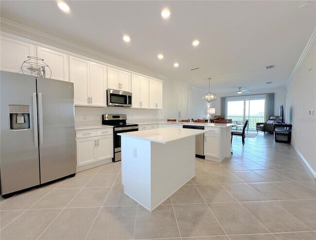 Foto del edificio - 14121 Heritage Landing Blvd