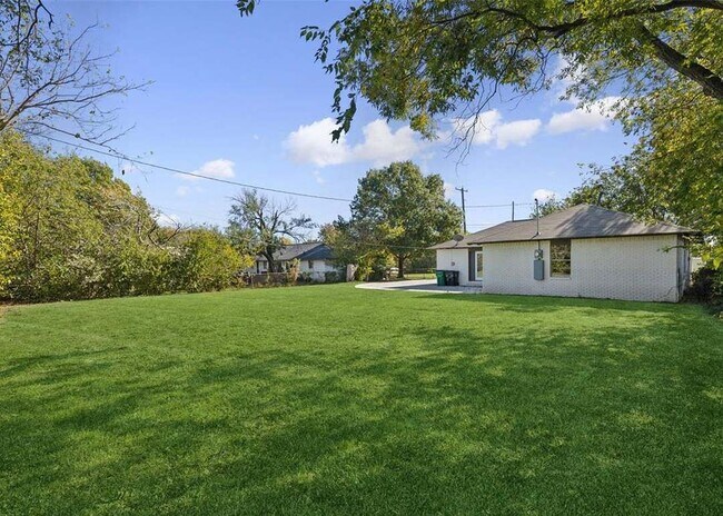 Foto del edificio - 7290 Hickory St