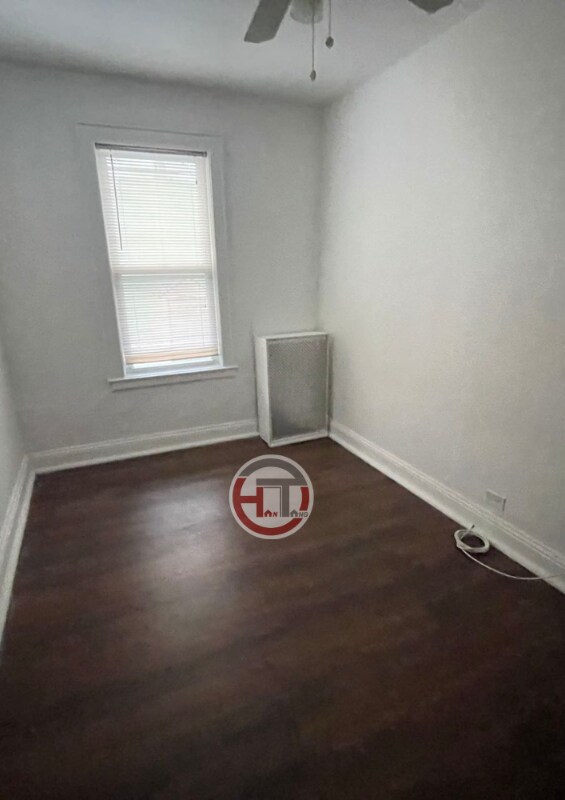 Foto del edificio - 2953 Harding Ave