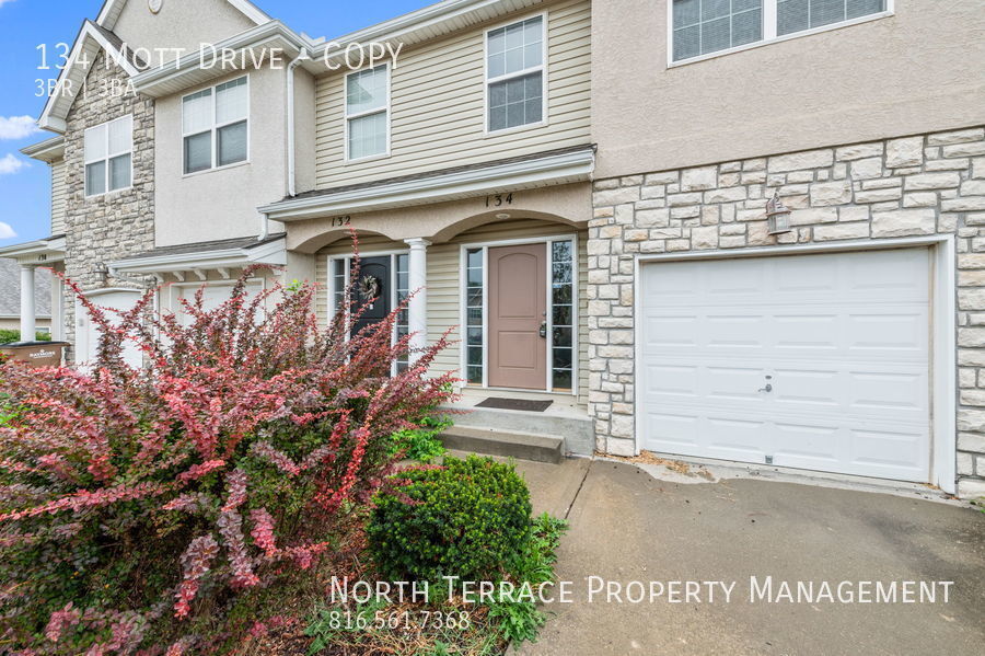 Spacious 3B Townhouse with Attached Garage... Townhome Rentals in