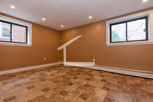 Foto del edificio - Nicely renovated pet friendly unit for 9/1.
