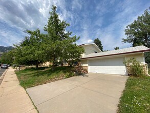 Building Photo - 675 Ithaca Dr