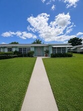 Building Photo - 200 E High Point Ct