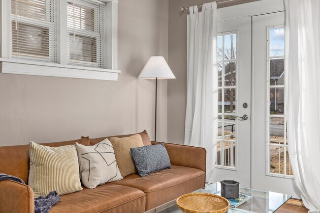 Foto del edificio - 6249 Odell St