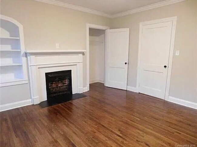 Building Photo - 406 S Catawba St