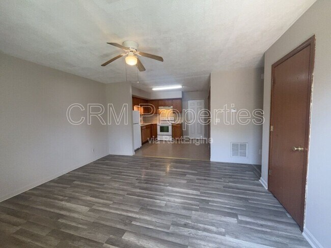 Foto del edificio - 1912 N Apperson Way