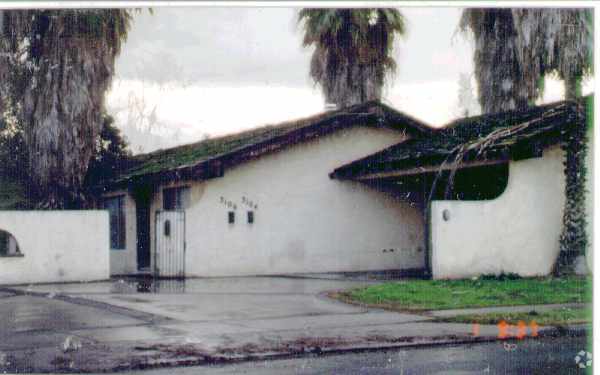 Primary Photo - 3104-3106 Carver Rd