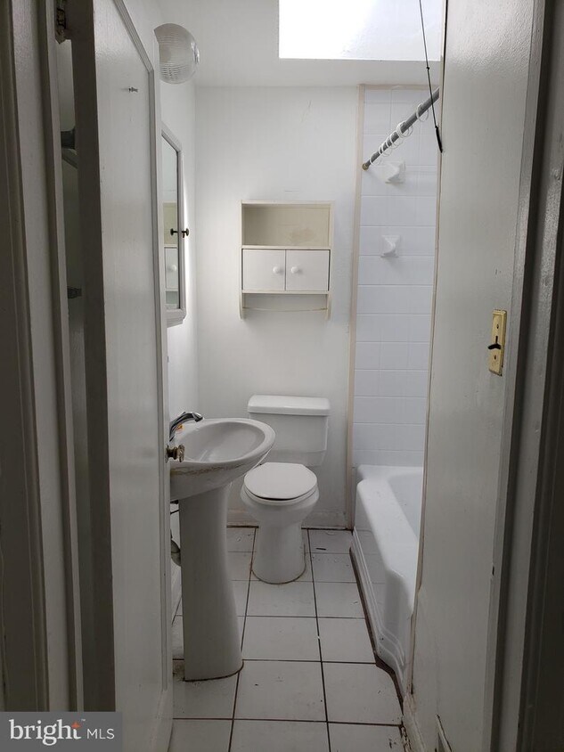 Foto principal - 4417 Manorview Rd
