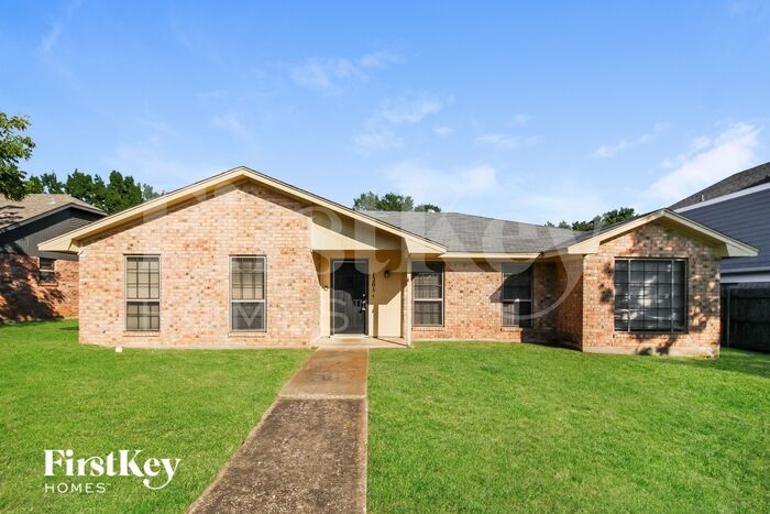 Foto principal - 1205 Timber Valley Dr