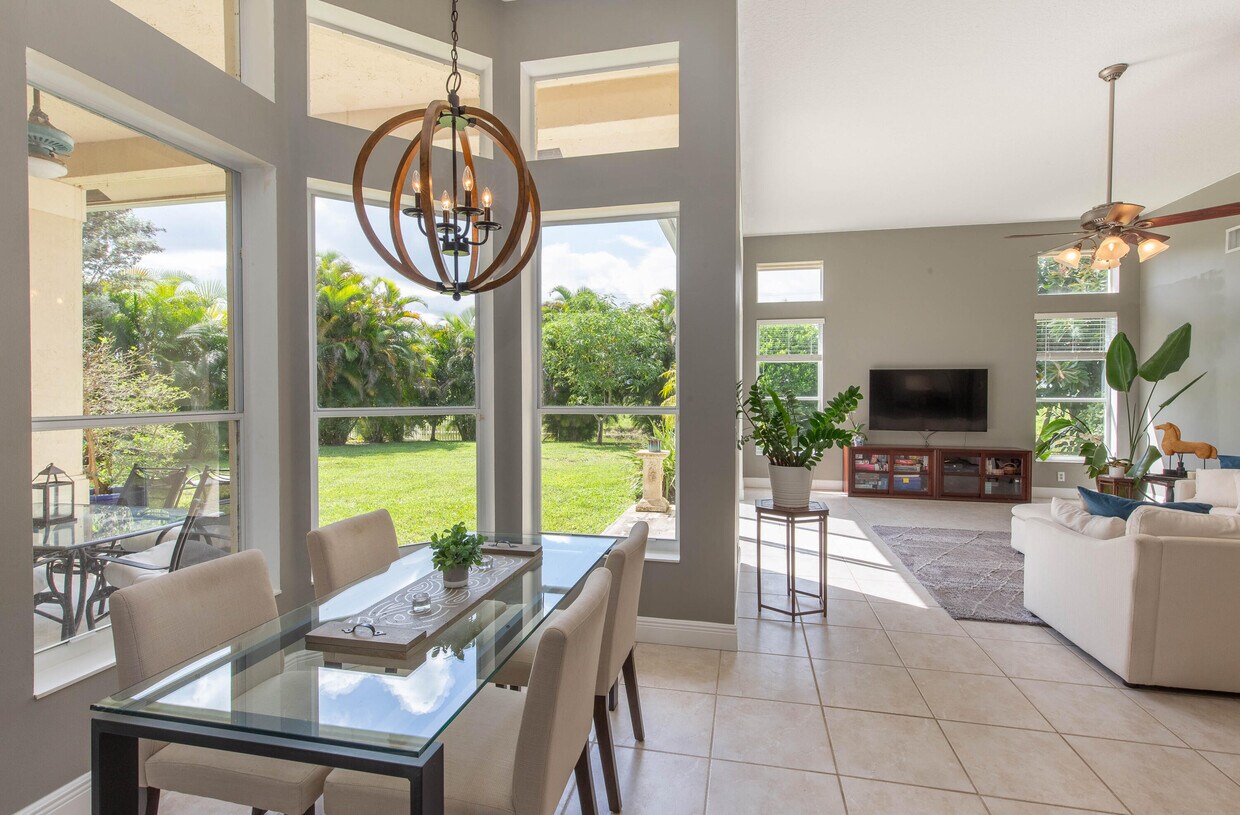 Foto principal - 684 Cypress Green Cir
