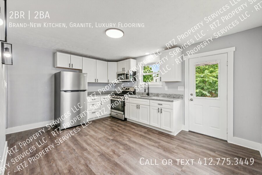 Primary Photo - 553 Farnsworth Ave