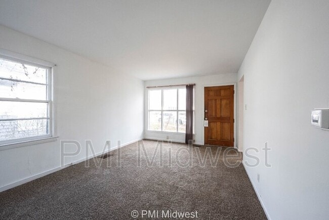 Building Photo - 4426 Kingsley Dr