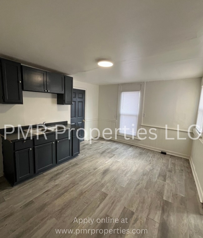 Foto del edificio - 2 Bedrooms / 1 Bathroom House