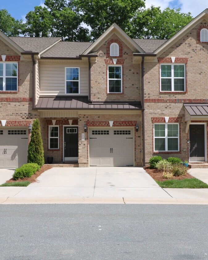 Foto principal - 860 Silver Leaf Dr