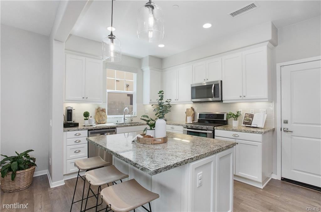 Primary Photo - 3 br, 3 bath House - 52 Baculo St