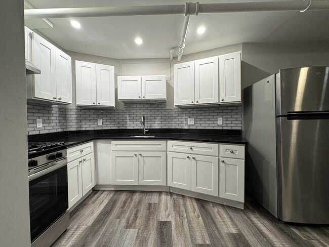 Building Photo - 367 Broadway