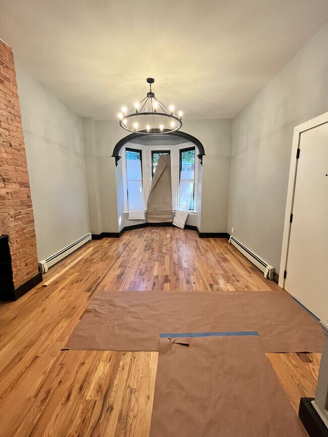 Unidad 1 - 17 Belmont Ave