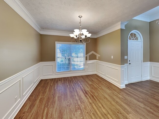 Building Photo - 909 Chaqueta Ct
