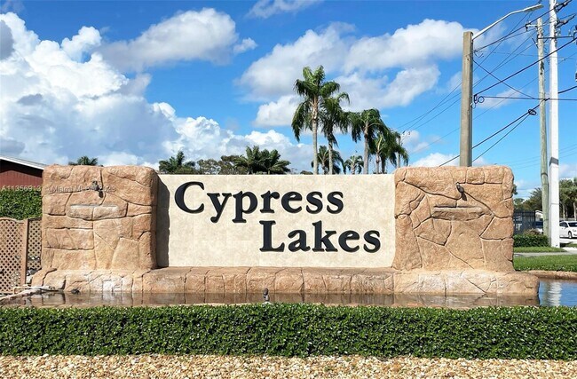 Foto del edificio - 3452 Cypress Trail