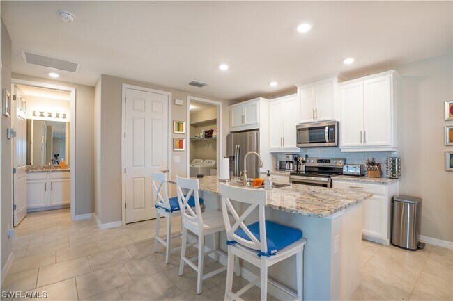 Building Photo - 14591 Edgewater Cir