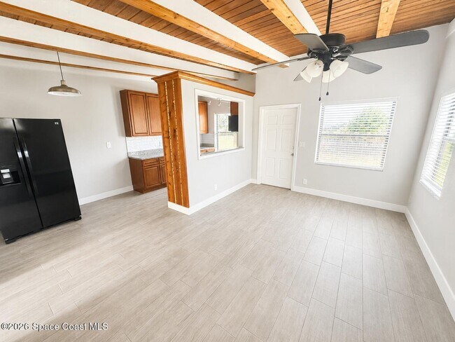Foto del edificio - 1604 S Miramar Ave