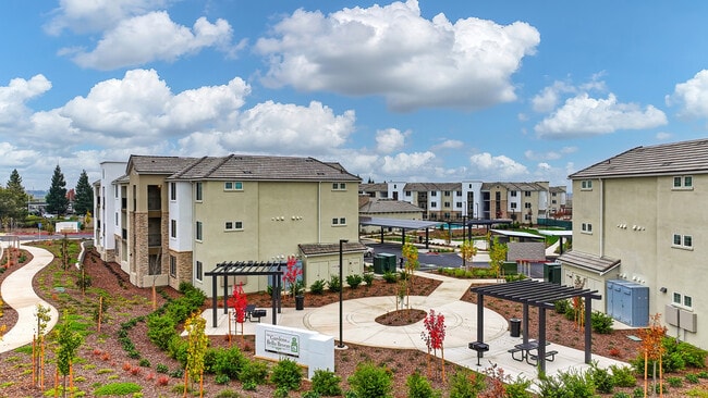 Building Photo - Gardens at Bella Breeze