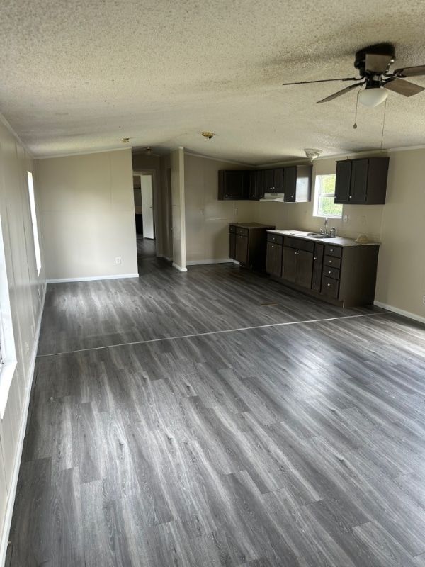 Building Photo - 312 Forest Creek Ln