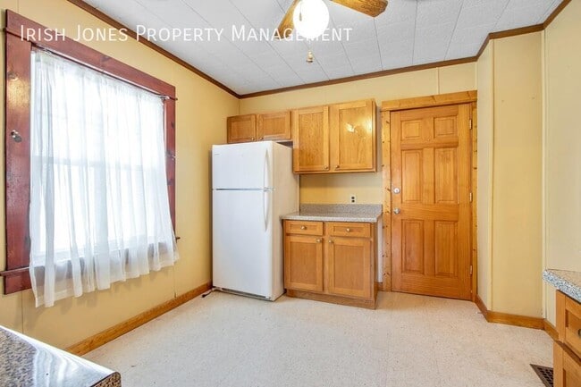 Foto del edificio - 58 Royal Ave