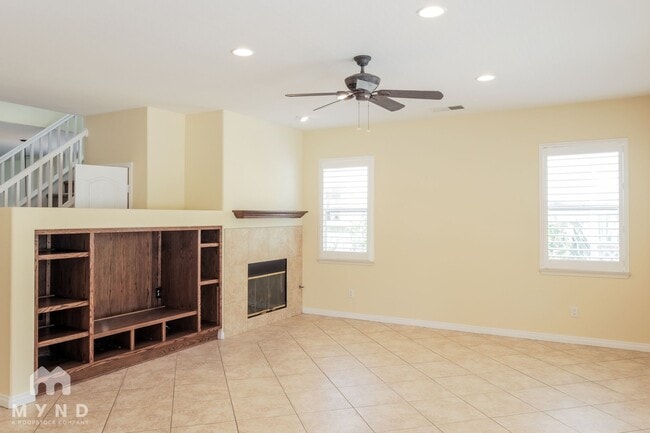 Building Photo - 807 Via Bahia