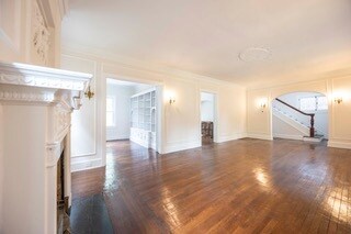 Foto del edificio - 1516 E 115th St