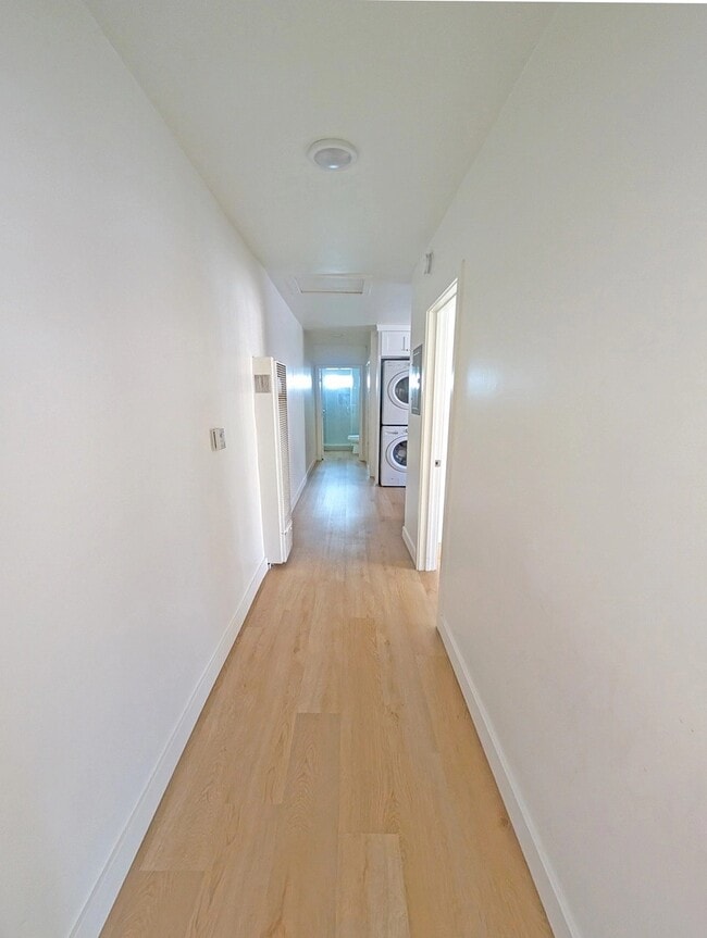 Building Photo - 3930 Mont Clair St
