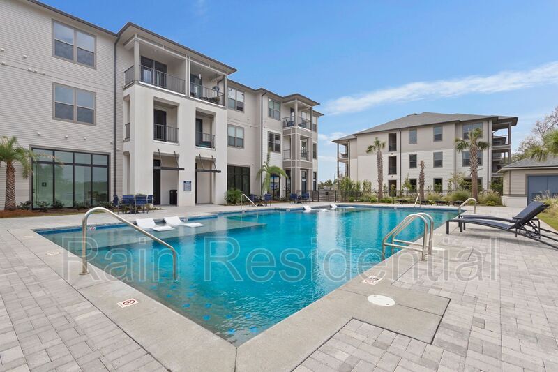 Foto principal - 2501 Bienville Blvd