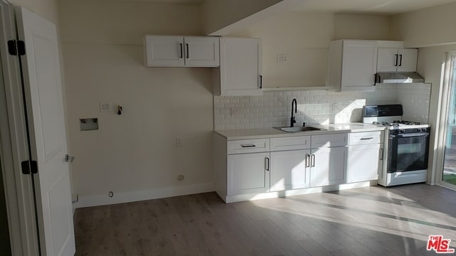 Building Photo - 2404 S Dunsmuir Ave