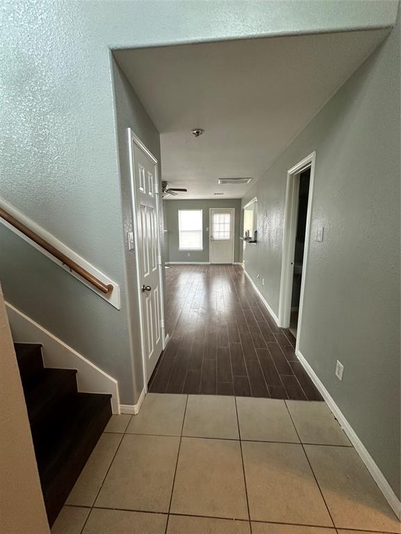 Foto del edificio - 4043 Hawthorn Glen Ct