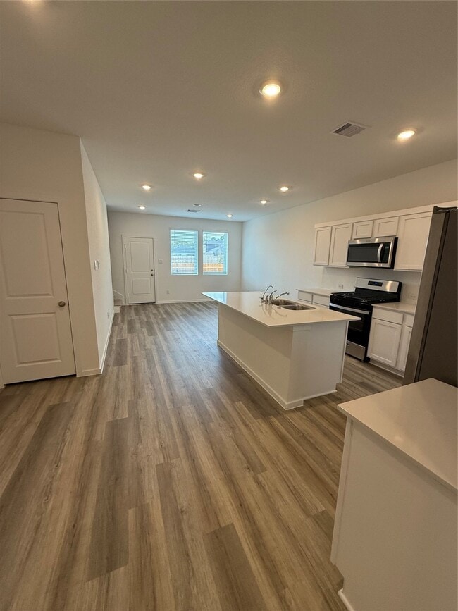 Building Photo - 1002 Moon Drop Ln