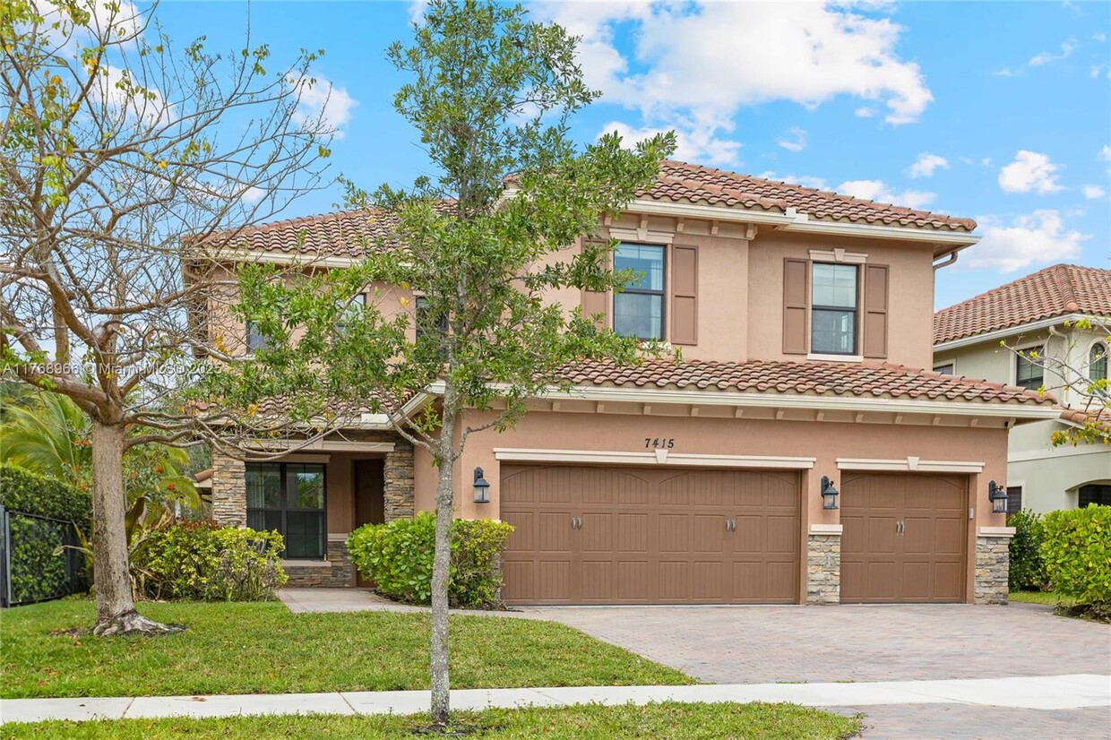Primary Photo - 7415 NW 109th Way
