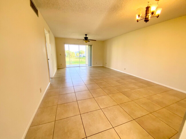 Building Photo - 2828 Casita Way