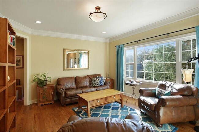 Foto del edificio - 1084 Country Ln NE