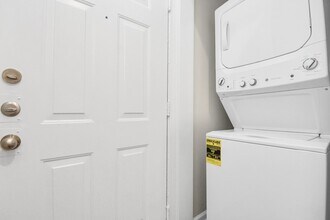 Building Photo - 2222 Maroneal St