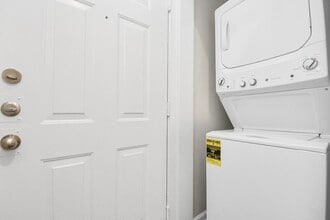 Building Photo - 2222 Maroneal St