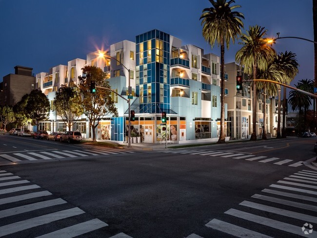 Mid City Santa Monica Apartments