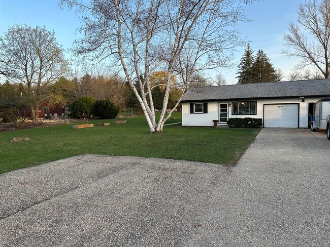 Building Photo - 5467 W Netherwood Rd