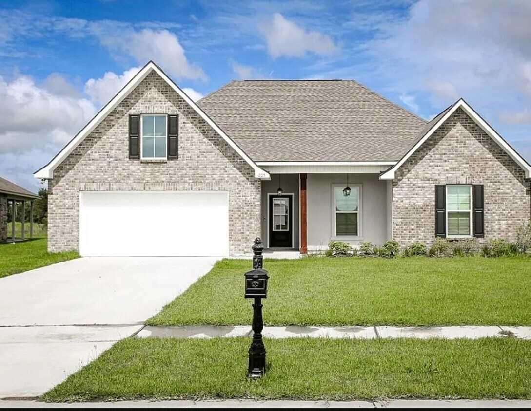Primary Photo - Iowa, Louisiana | House For Rent
