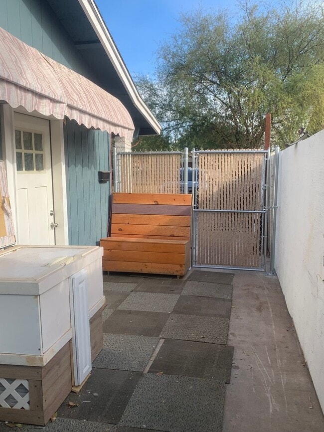 Building Photo - Stylish 1 bed 1 bath Casita in Tempe AZ!  ...