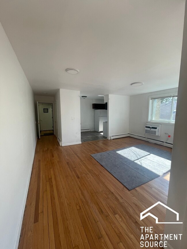 Building Photo - 1408 W Juneway Terrace