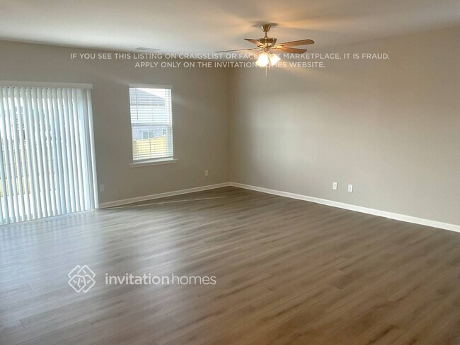 Foto del edificio - 521 Almere Dr